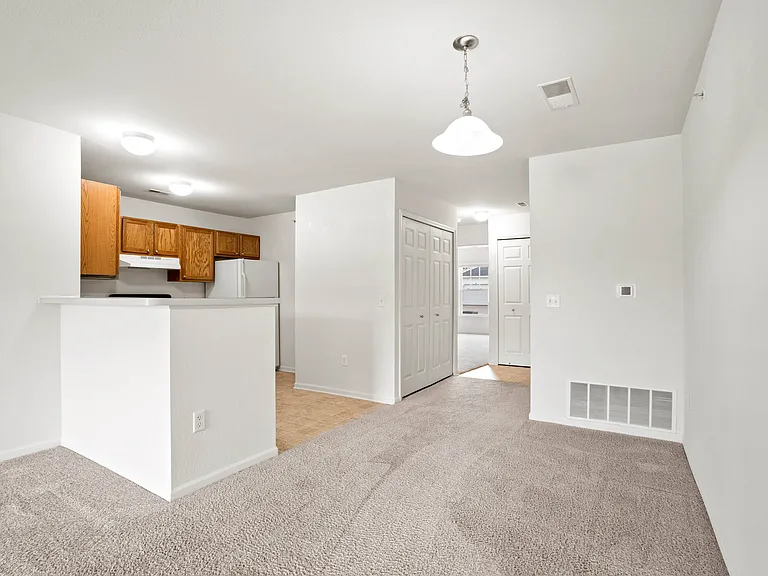 Towne Lakes Apartments — Photo 5