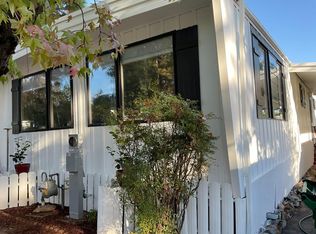 1077 Pampas Dr, Grass Valley, CA 95945