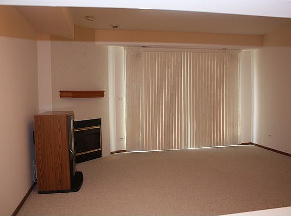 3rd image of 1518 Darien Lake Dr