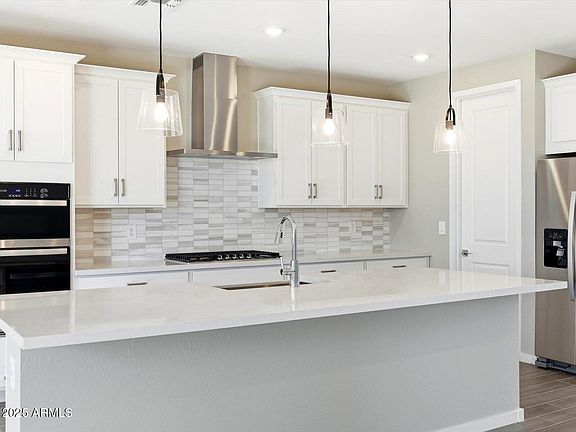 3rd image of 15813 W EL CORTEZ Place