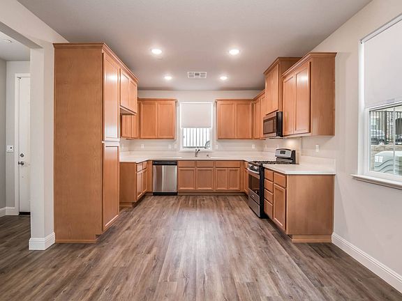 210 Rochdale Kitchen