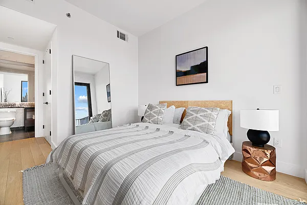 Rented by West 124th Manager LLC | media 105