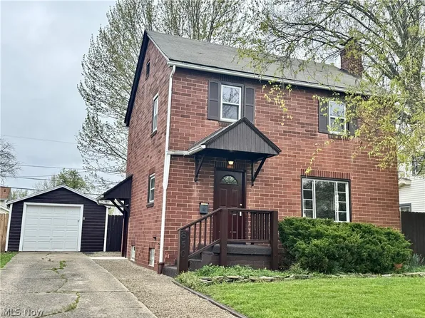 850 Oak Knoll Ave SE, Warren, OH 44484