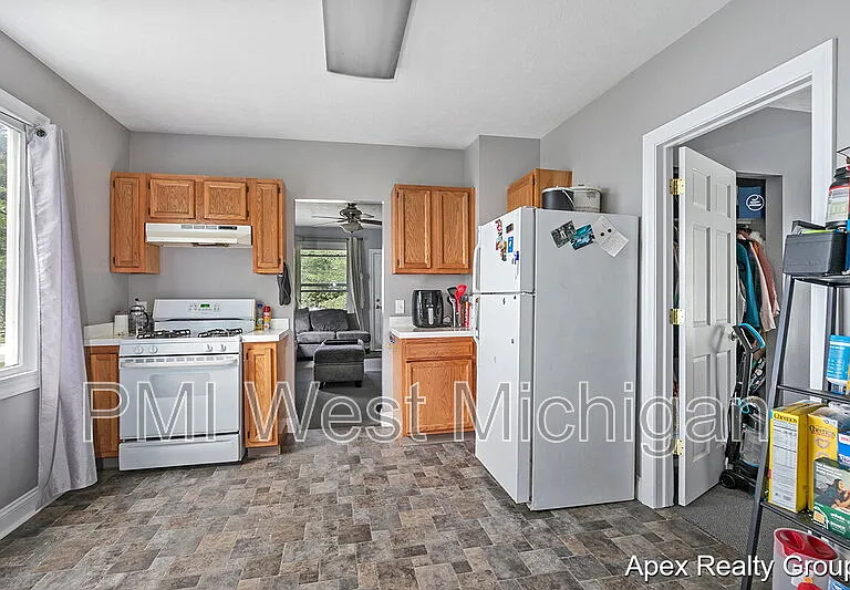 1530 Quarry Ave NW #1 — Photo 5