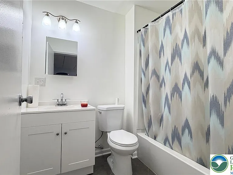 156 Hanover St #156B — Photo 9