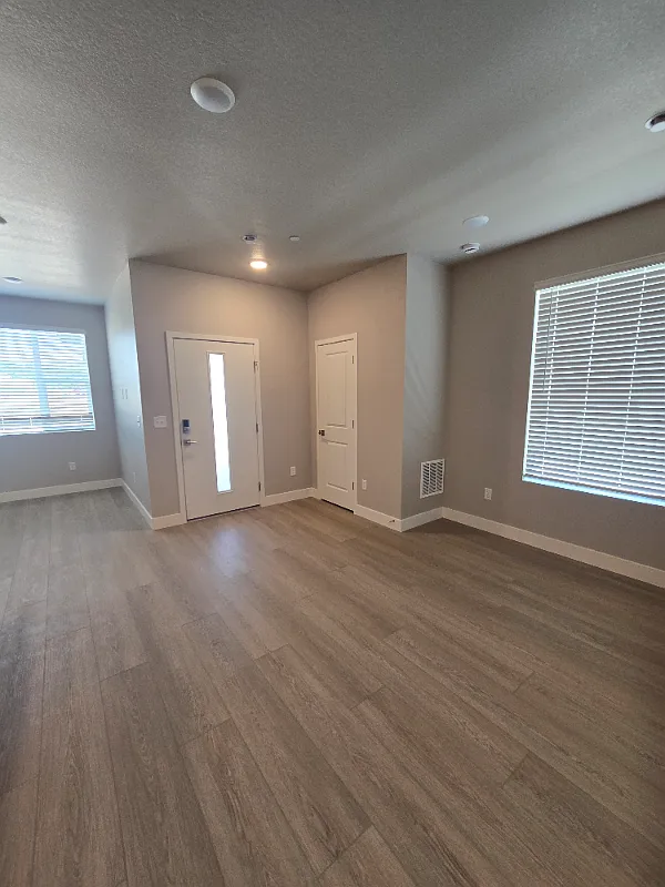 4833 Autumn Leaf Drive — Photo 4