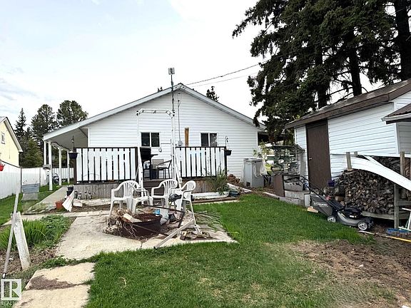 4th image of 5012 48th Ave