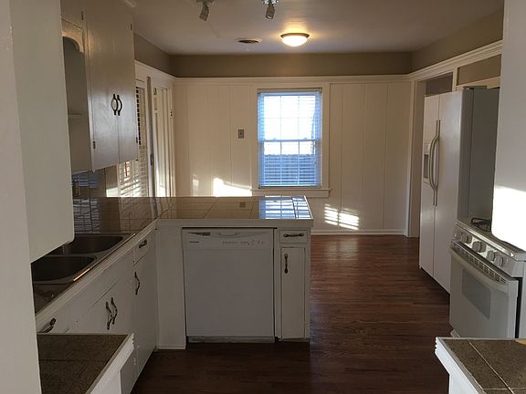 5th image of 1918 S Louisville Ave