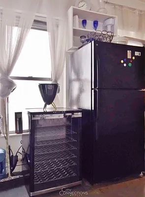 Rented by City Connections Realty | media 4