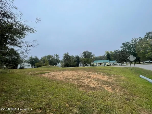 W Meiggs St, Iuka, MS 38852