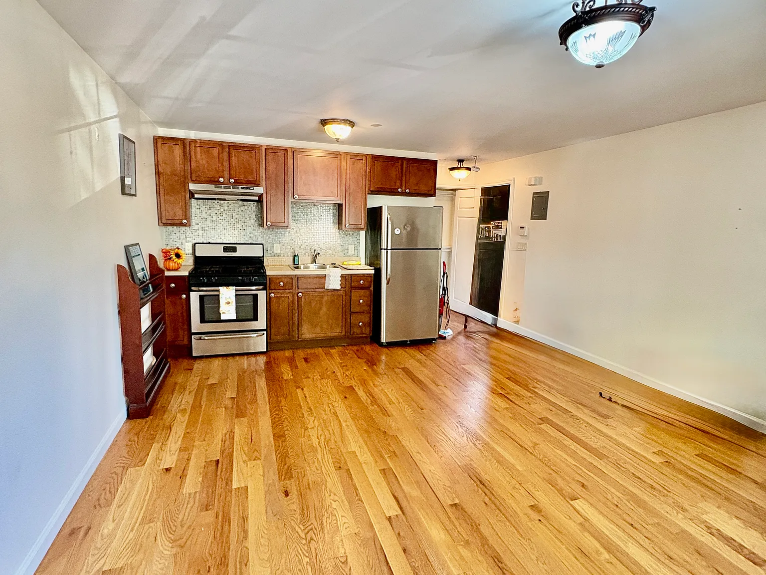 Studio, $1,500 — Photo 2