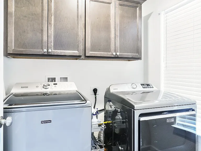 221 Wilson Dr — Photo 45