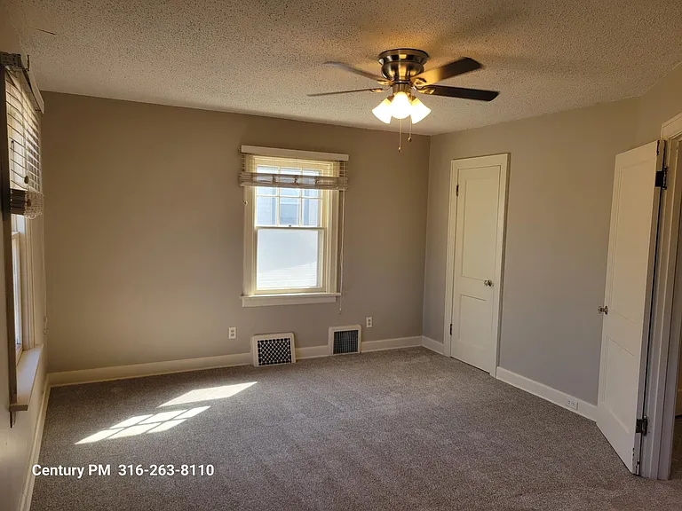 3419 Edgemont St — Photo 12