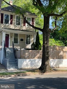 641 49th St NE, Washington, DC, 20019
