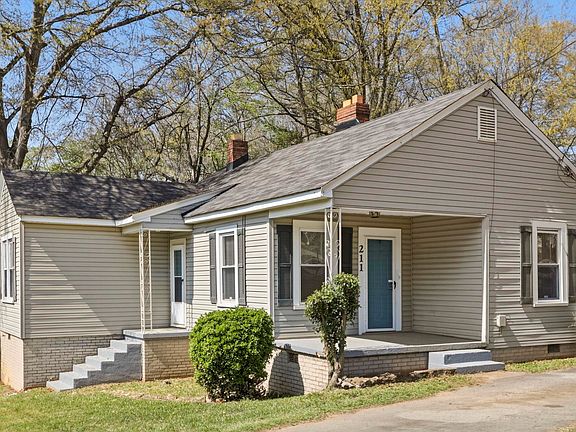 2nd image of 211 Lowndes Hill Rd