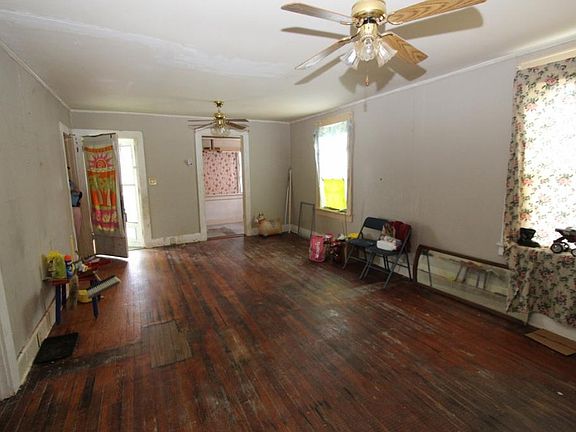 5th image of 919 Pine Grove Ave