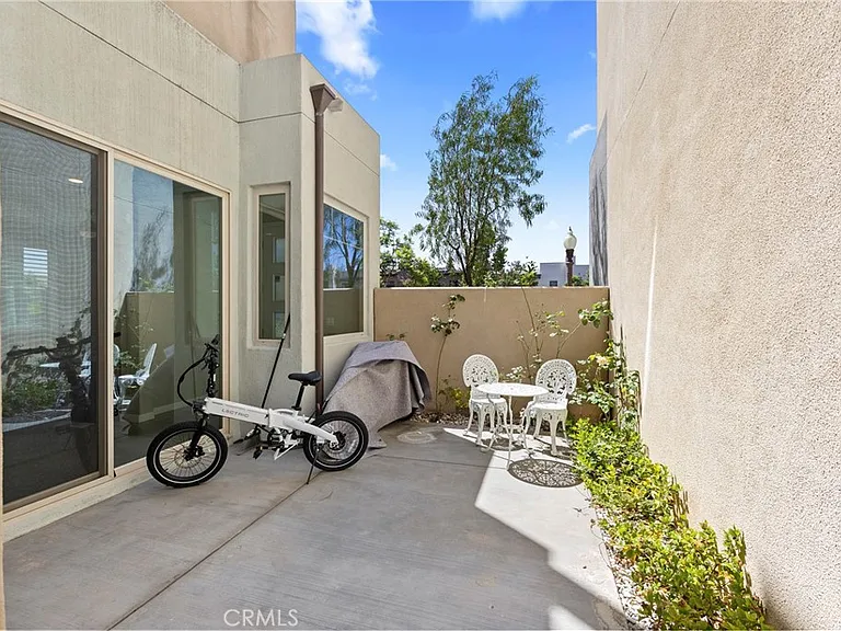 291 Carmine — Photo 7