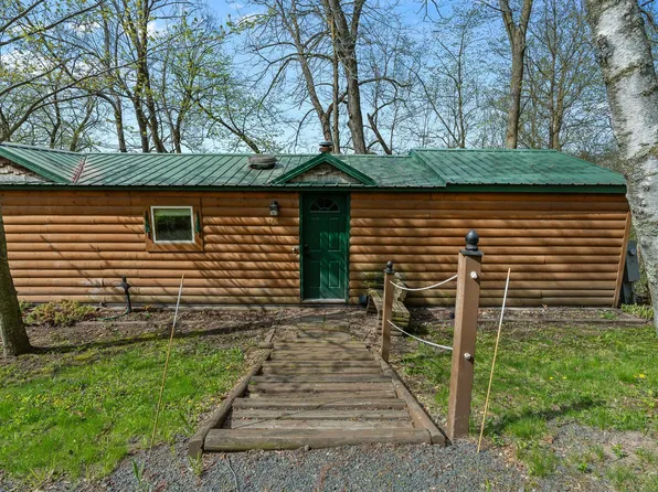 1651 Niles Ln N, Centuria, WI 54824