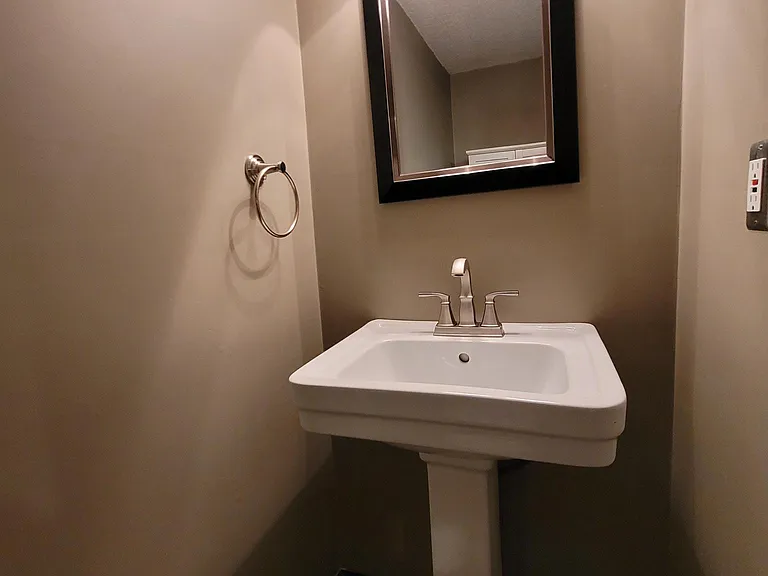 8648 NE 97th St — Photo 31