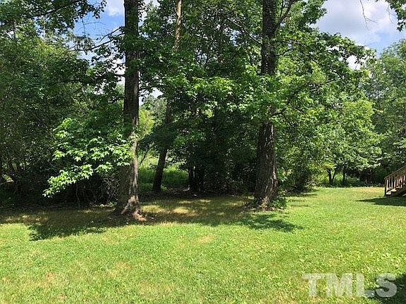 3rd image of 3619 Courtland Dr