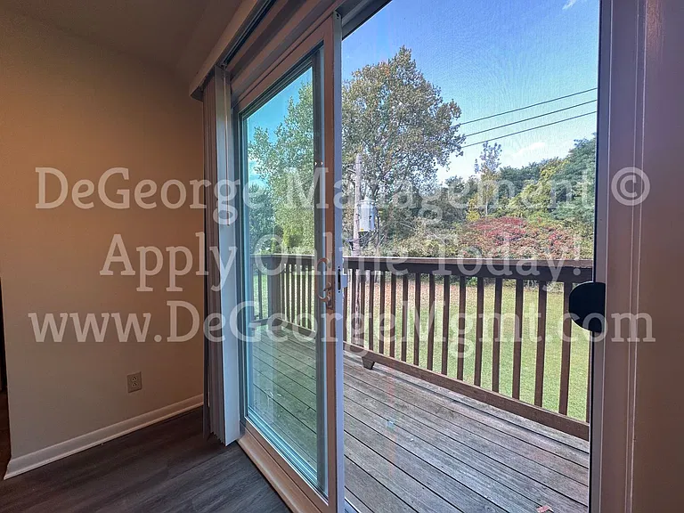 Woodside Court Apartments — Photo 55