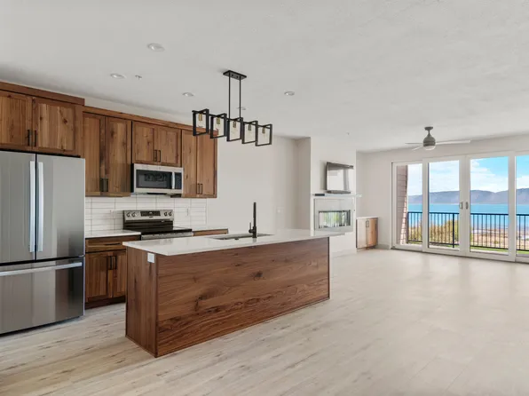 35 E 150 S #D301, Garden City, UT 84028