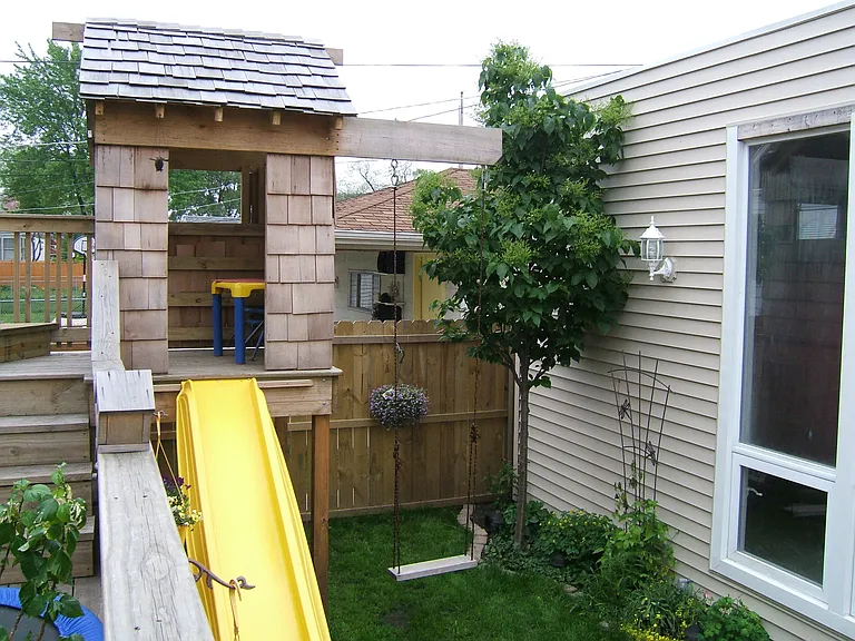 2930 N Melvina Ave — Photo 8
