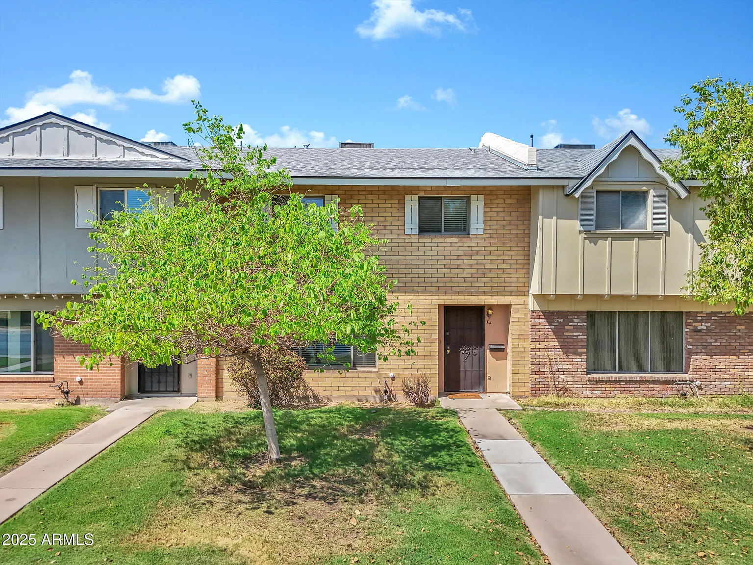 4 bed, 2.5 bath, 1408 sqft, $2,200 — Photo 3