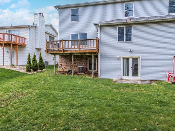 1204 Henry St, Normal, IL 61761