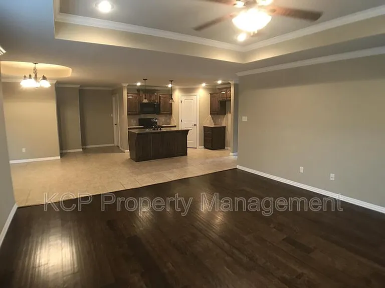 6105 Red Cedar Cir — Photo 4