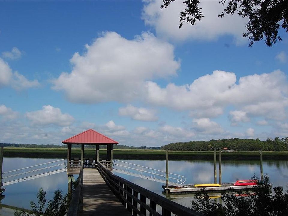 2nd image of 580 Distant Island Dr