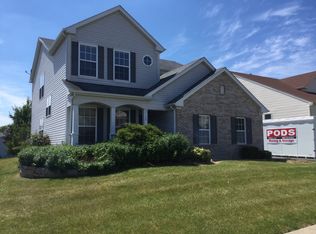 2135 Greenview Dr, Woodstock, IL 60098