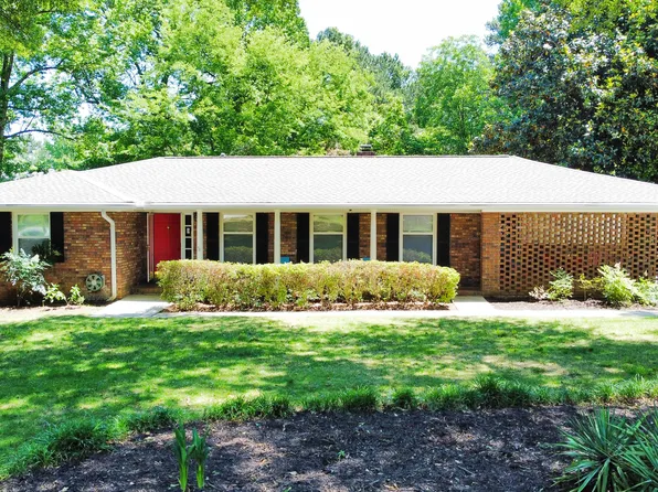 8591 Melrose Cir, Douglasville, GA 30134