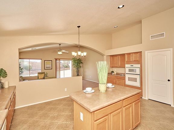 Kitchen-Family Room RS