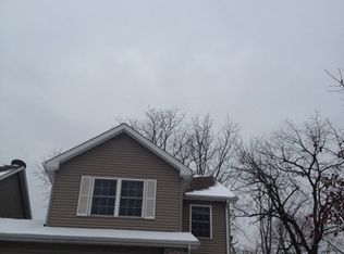 703 Washington St, Woodstock, IL 60098