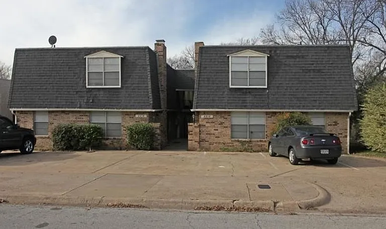 3319 Crites St — Photo 10