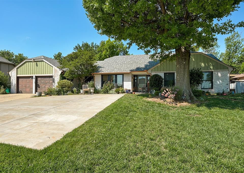 1st image of 12801 Green Valley Dr