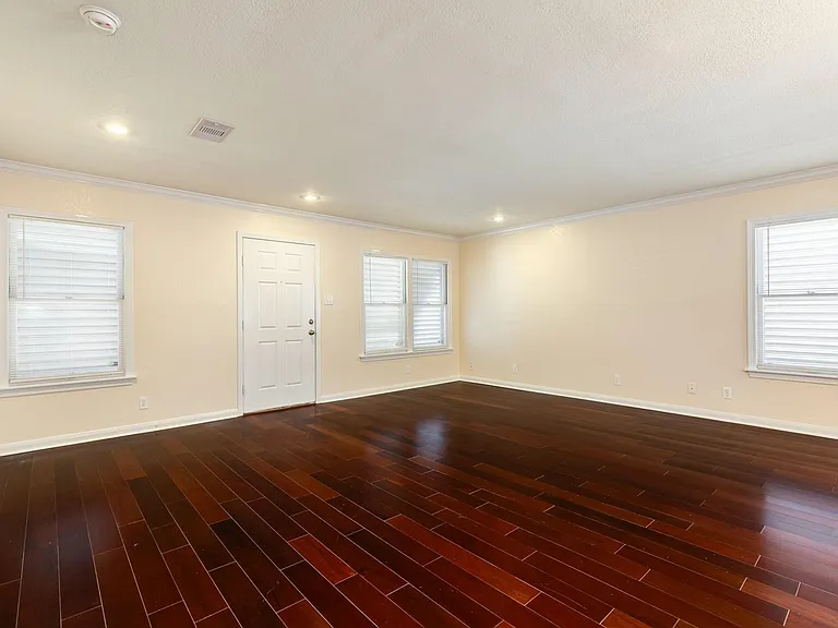 114 Tarpon Ave — Photo 10