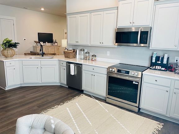 4th image of 8852 Serama Dr