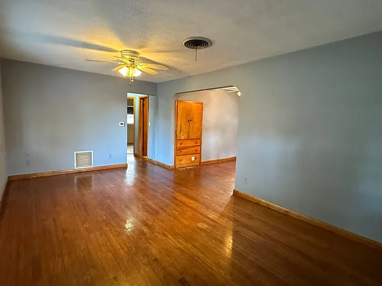 1400 Carolina Ave — Photo 10
