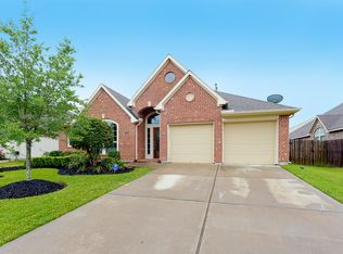 13610 Briar Rose Dr, Pearland, TX 77584