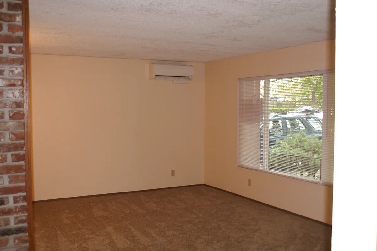 Building Photo - 2088 Shiloh St