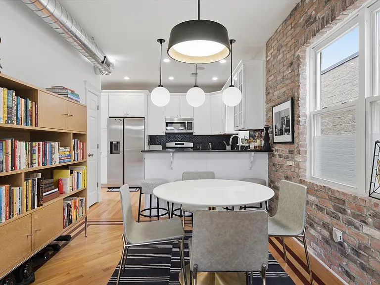 5302 N Winthrop Ave #4 — Photo 10