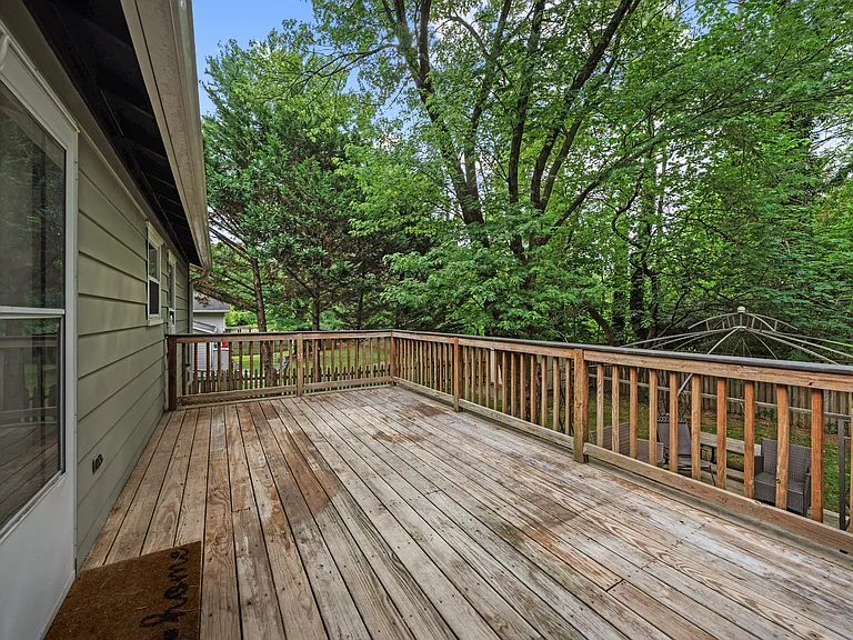 917 Allan Rd — Photo 10