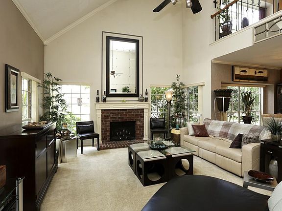 There's an abundance of natural light here!