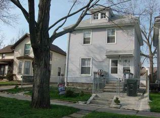 910 South St, Waterloo, IA 50702