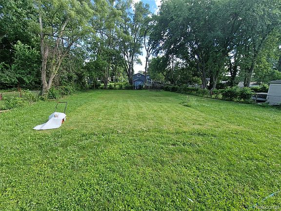 4th image of 4320 Frazho Rd