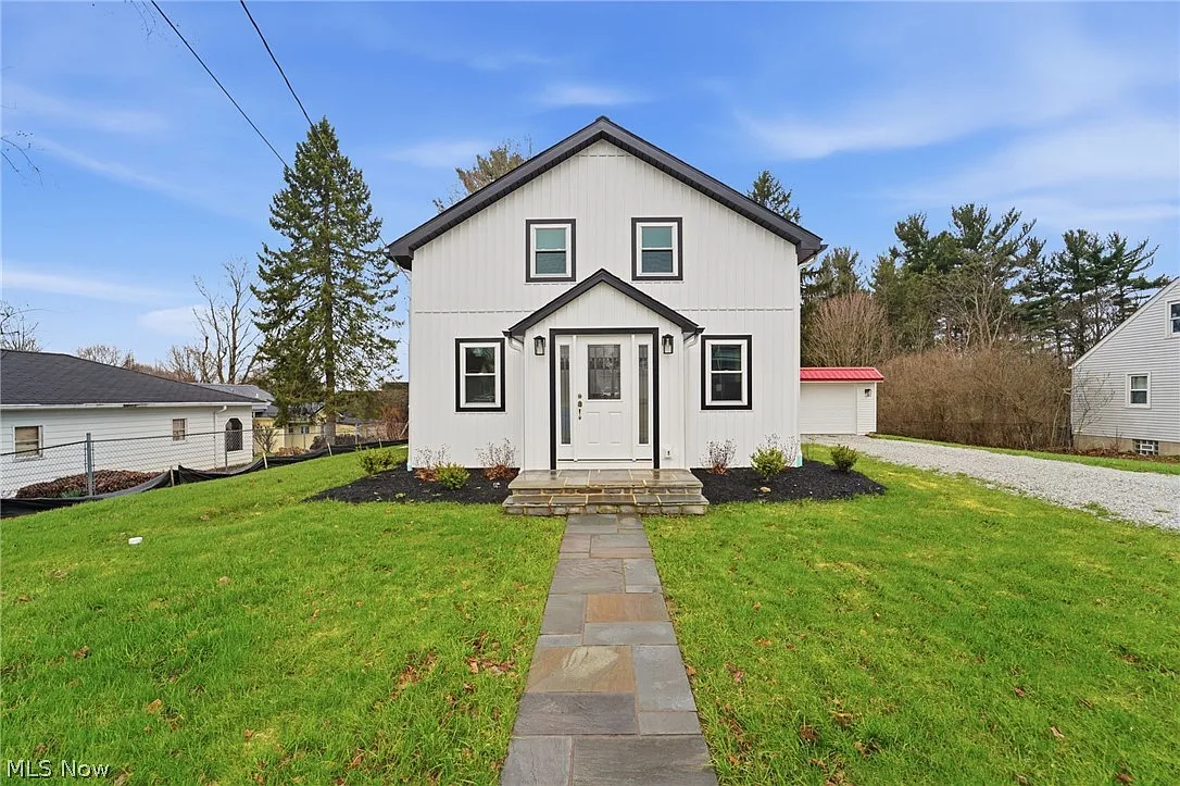13829 Carlton St photo 1