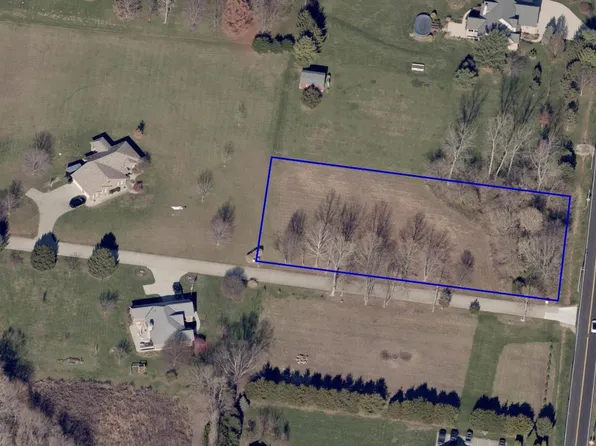 10487 Edgewood Rd, Harrison, OH 45030