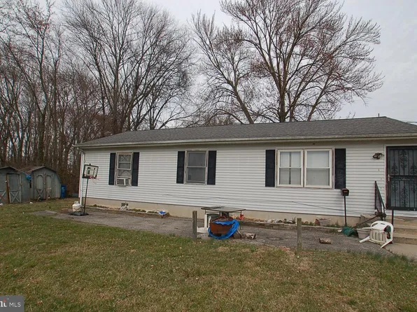 17 Meadowbrook Ave, Wilmington, DE 19804